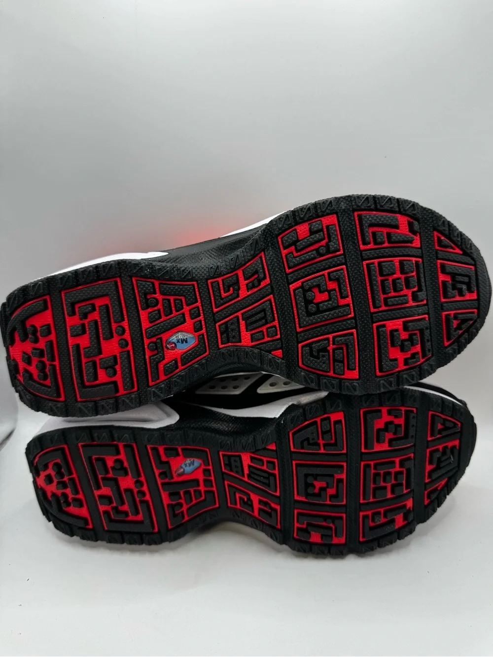 Nike women Air Max Slip-On Runner - Red/Black/White